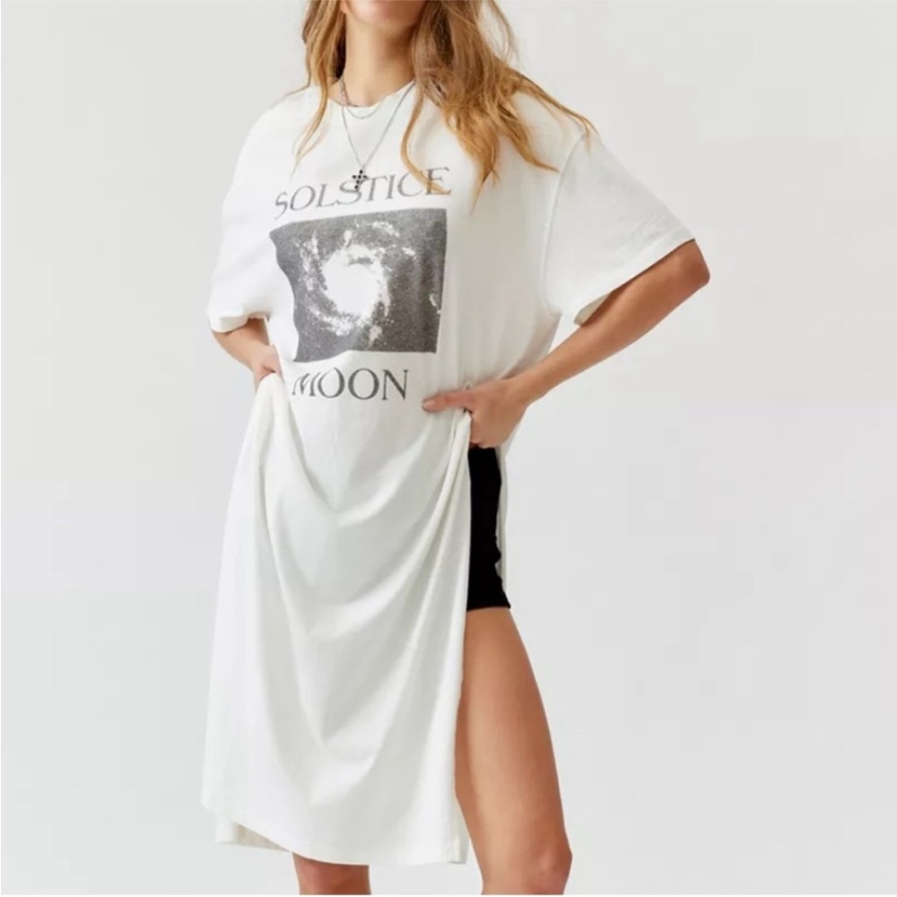 NWOT UO Solstice Moon Tunic T-Shirt Dress - Size s/m